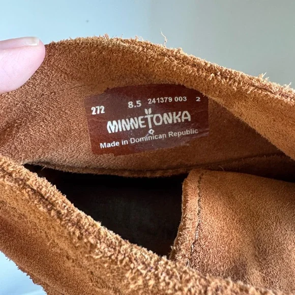 Women’s Minnetonka Ankle Boot Size 8.5 - Picture 2 of 5